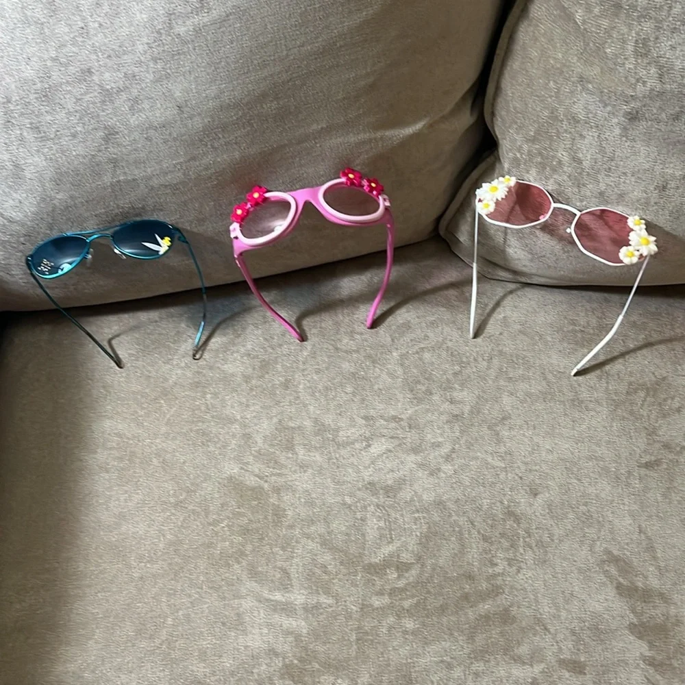 Girls sunglasses lot
